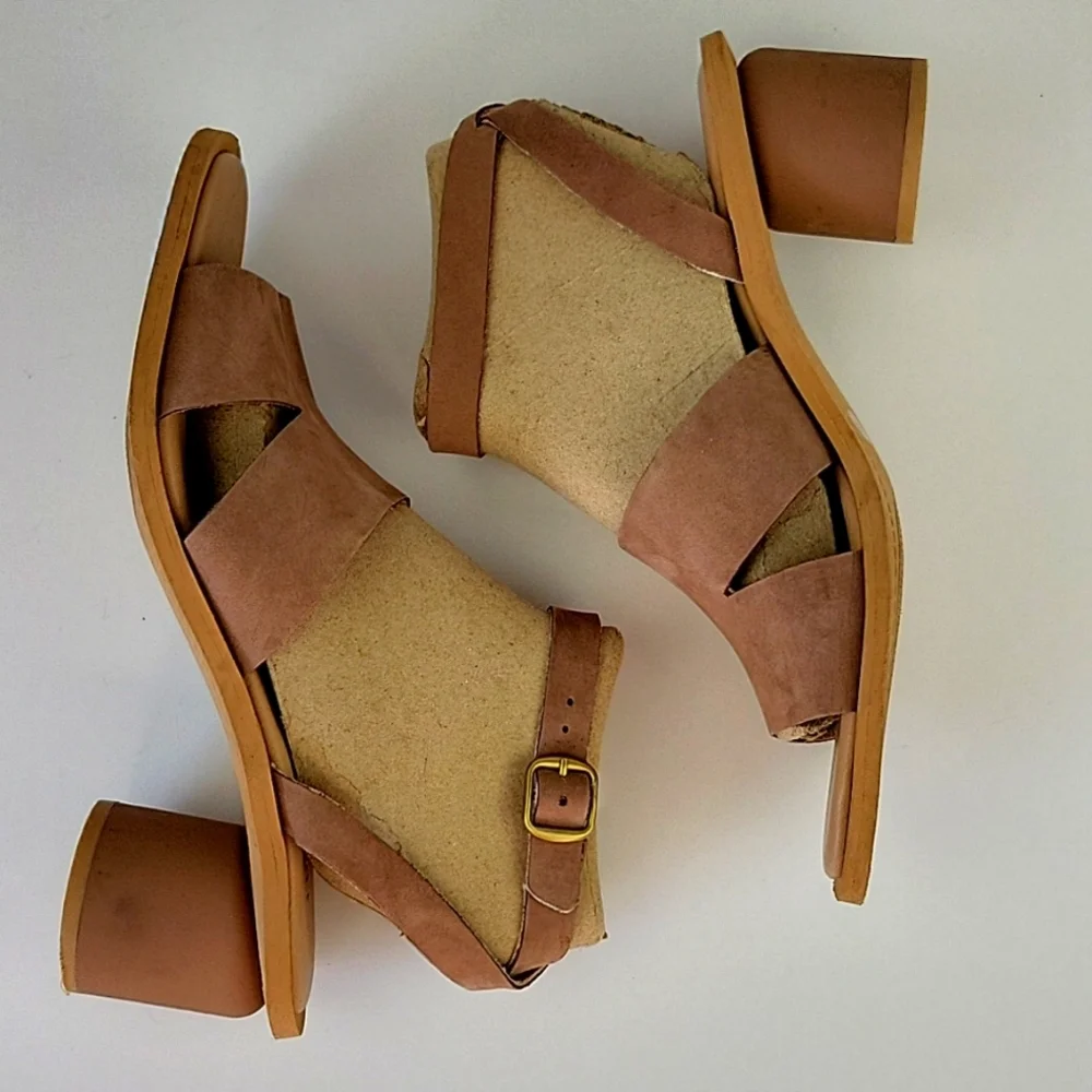 Lucky Brand Pemal Leather Sandals Taupe Size 8.5